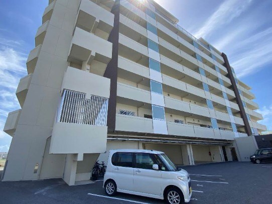 プラウディアコート糸満西川の物件外観写真