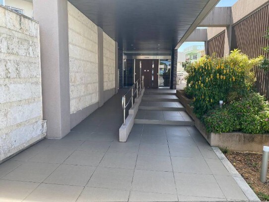 プラウディアコート糸満西川の物件外観写真