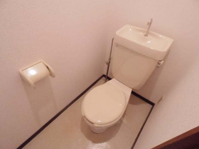 由比駅 バス8分  由比北田下車：停歩5分 2階の物件内観写真