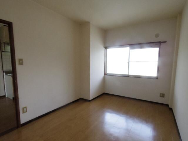 由比駅 バス8分  由比北田下車：停歩5分 2階の物件内観写真