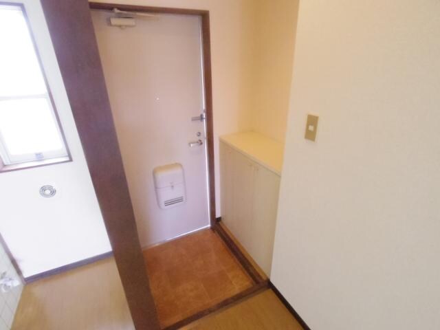 由比駅 バス8分  由比北田下車：停歩5分 2階の物件内観写真