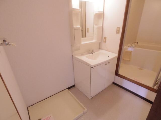 由比駅 バス8分  由比北田下車：停歩5分 2階の物件内観写真