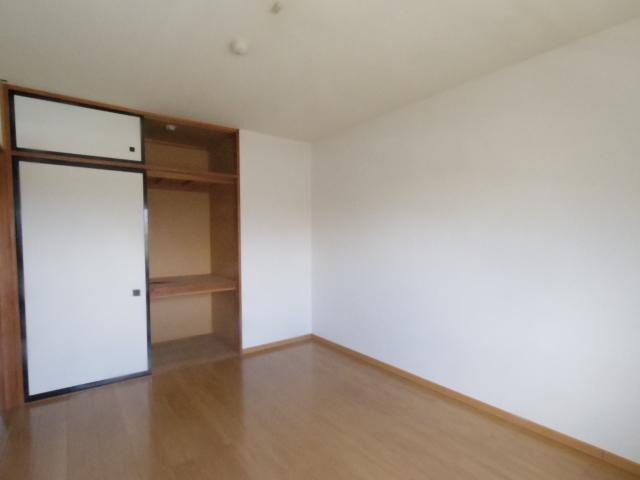 由比駅 バス8分  由比北田下車：停歩5分 2階の物件内観写真