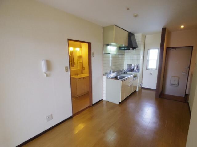 由比駅 バス8分  由比北田下車：停歩5分 2階の物件内観写真