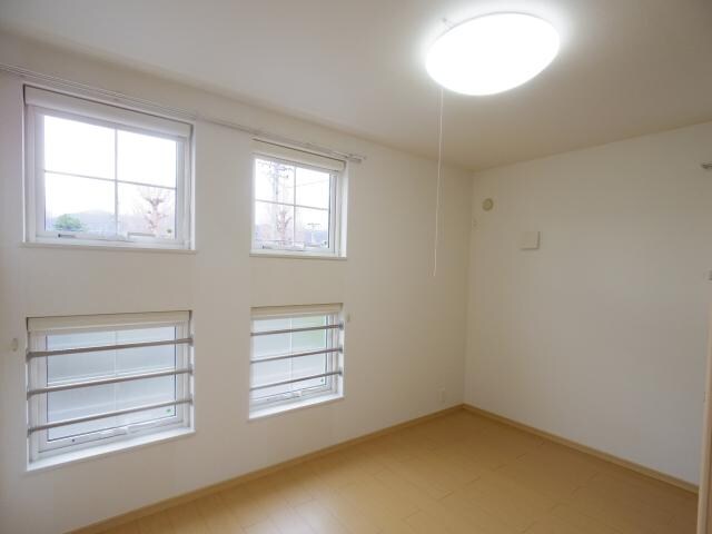 清水駅 バス13分  第六中学校前下車：停歩3分 2階の物件内観写真