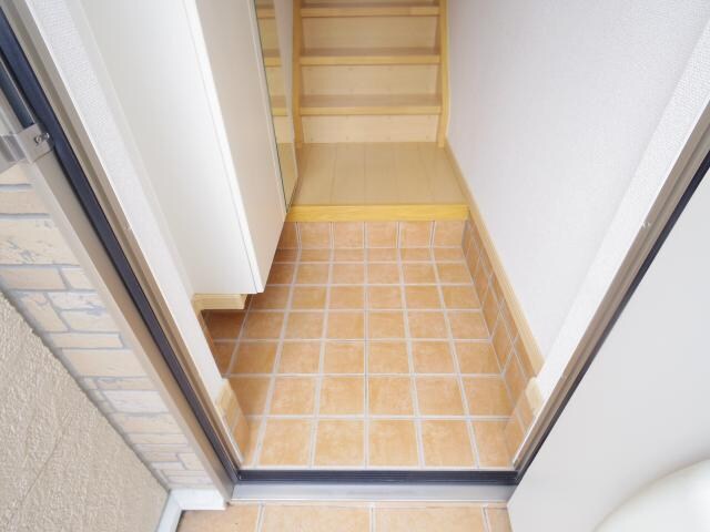 清水駅 バス13分  第六中学校前下車：停歩3分 2階の物件内観写真