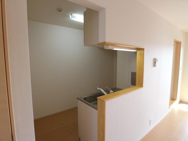 清水駅 バス9分  クミアイ化学前下車：停歩15分 3階の物件内観写真