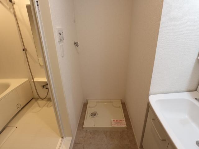 新清水駅 バス23分  白浜町下車：停歩9分 1階の物件内観写真