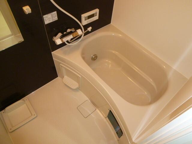 クレアトゥール岸辺1の物件内観写真