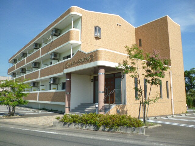 トレステーラ宇佐中央の物件外観写真