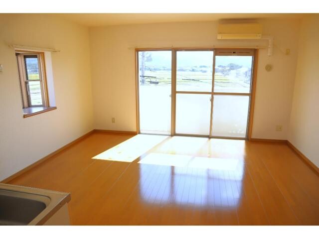 トレステーラ宇佐中央の物件内観写真