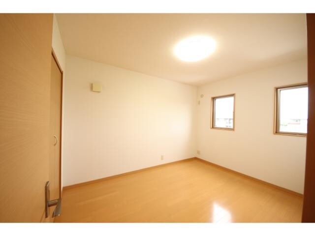 中津駅 車移動3分  3km 1-2階の物件内観写真