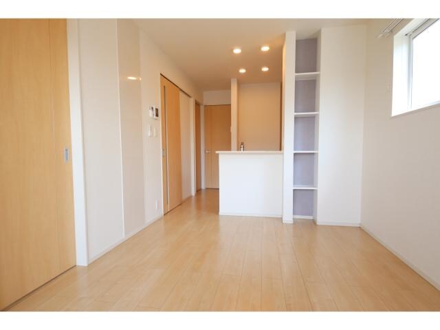 中津駅 バス13分  園田下車：停歩7分 2階の物件内観写真