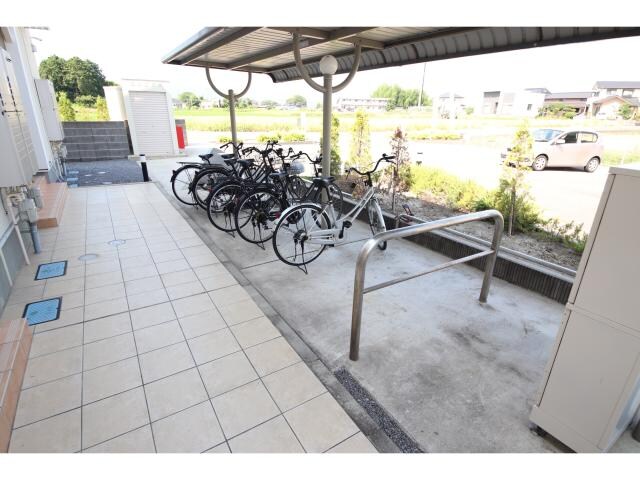 中津駅 バス13分  園田下車：停歩7分 2階の物件内観写真