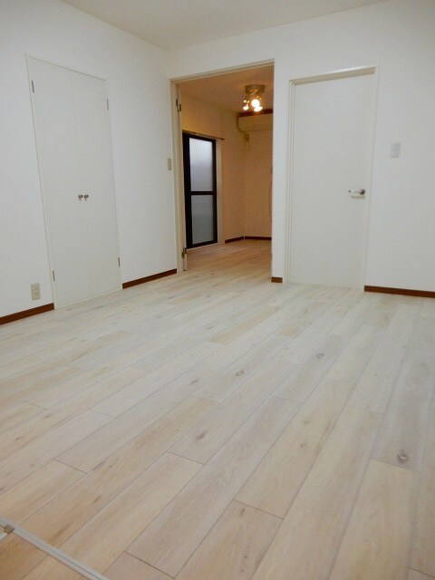 若林一丁目戸建の物件内観写真