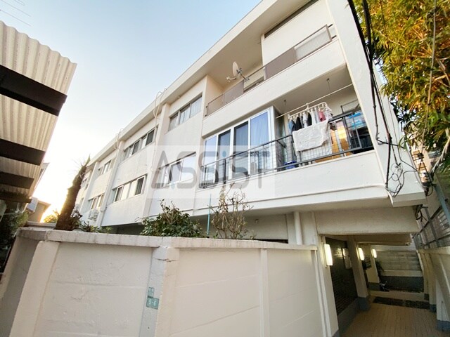 シャトー都立大の物件外観写真