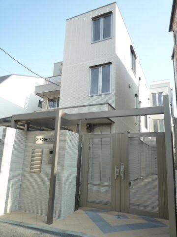 ＧＡＲＤＥＮ ＣＯＵＲＴの物件外観写真