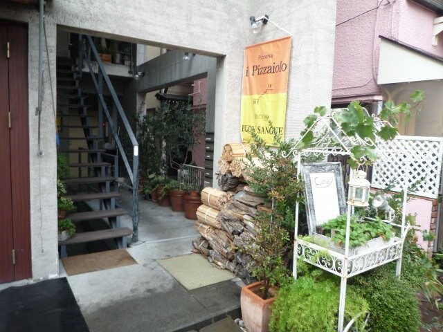 QG三軒茶屋の物件外観写真