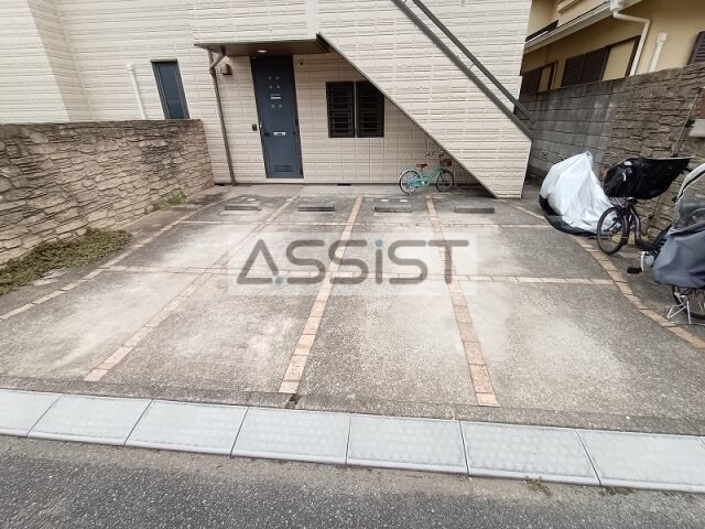 カーサマキの物件外観写真