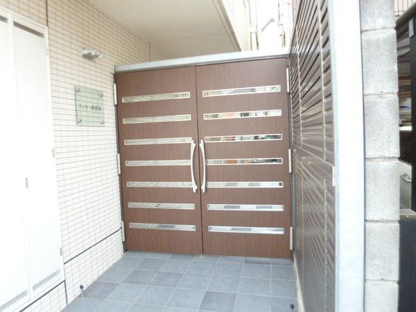 学芸大学駅 徒歩5分 2階の物件外観写真