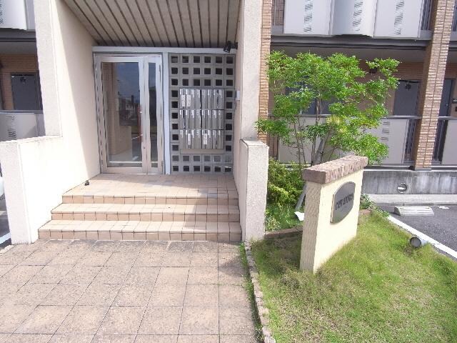 奈良駅 バス14分  西九条町下車：停歩1分 3階の物件外観写真