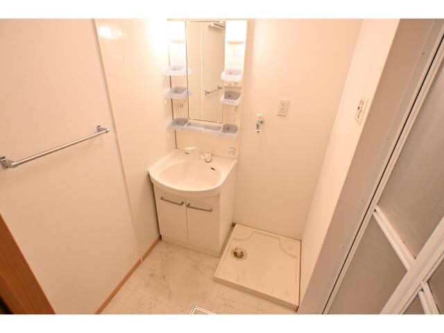 奈良駅 バス14分  西九条町下車：停歩1分 2階の物件内観写真