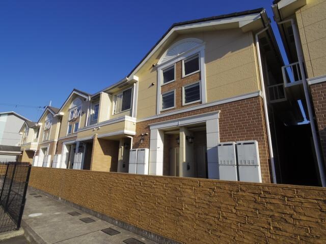 奈良県奈良市四条大路南町の物件外観写真