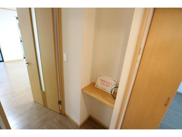 高の原駅 バス18分  梅美台５丁目下車：停歩4分 1階の物件内観写真