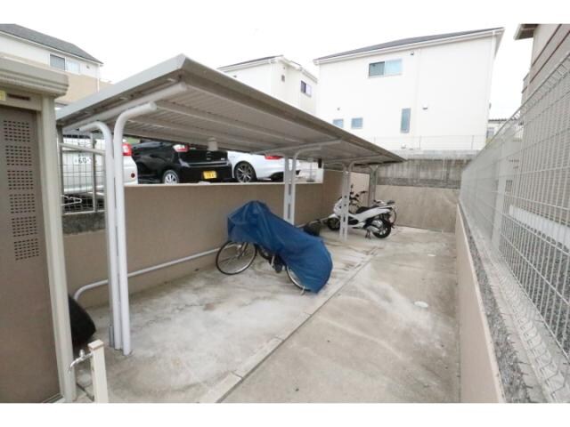 近鉄奈良駅 バス16分  梅美台7丁目下車：停歩6分 1階の物件外観写真