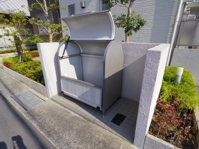 奈良駅 バス7分  神殿下車：停歩1分 2階の物件外観写真