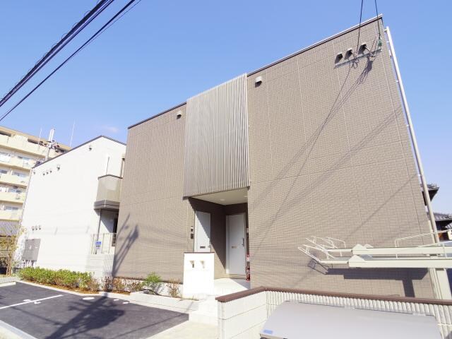 奈良県奈良市大宮町３丁目の物件外観写真