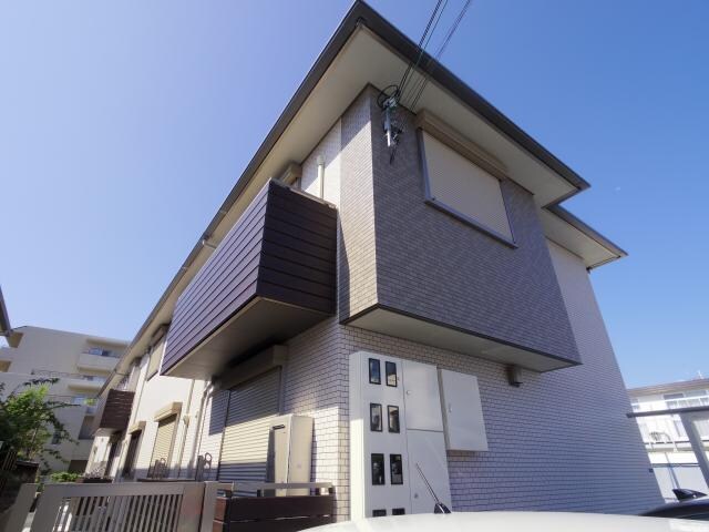 奈良県奈良市芝辻町２丁目の物件外観写真