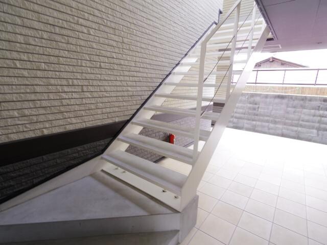 奈良駅 徒歩3分 1階の物件外観写真