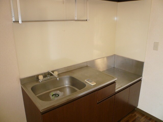 フラワーヒル２番館の物件内観写真