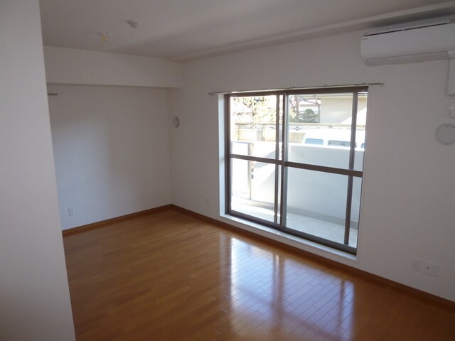 ノース　アヴェニュー　ヴィレッジの物件内観写真