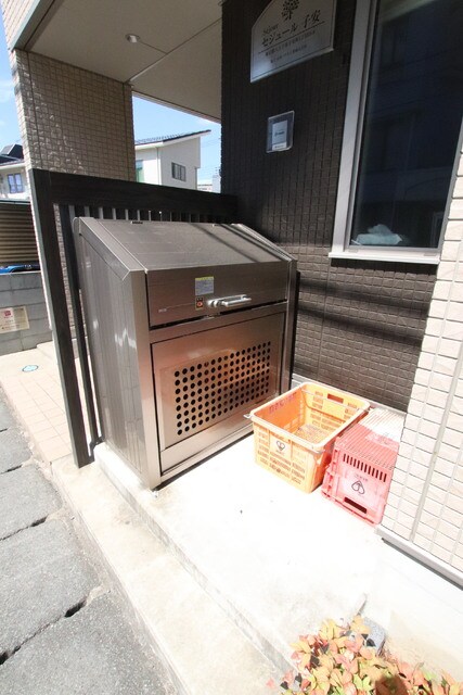 セジュール子安の物件外観写真