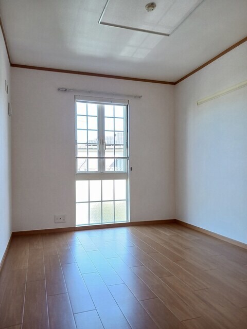 ガーデンスクエア片倉の物件内観写真