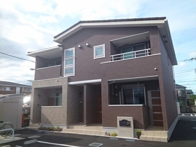 トモズさつきの物件外観写真