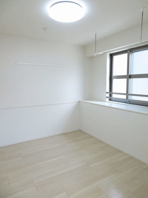 シュトラーレ　八日町の物件内観写真