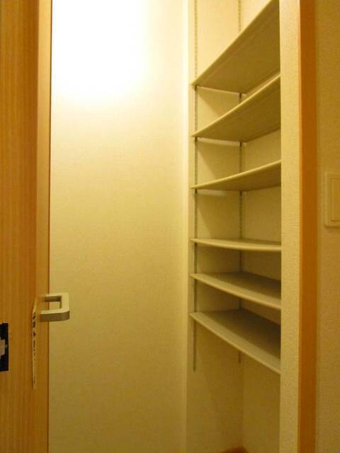 カドリフォリエの物件内観写真