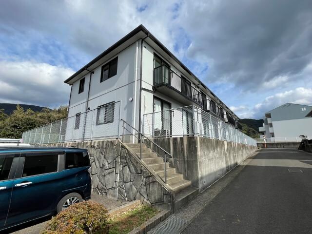 公社住宅もみじが丘団地　公B棟の物件外観写真