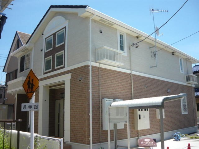 フォーレストの物件外観写真