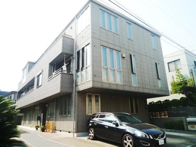 サン・イーリスの物件外観写真