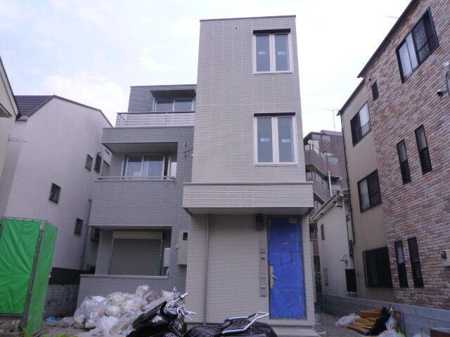 三軒茶屋駅 徒歩6分 2階の物件外観写真