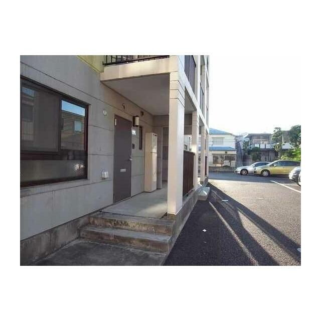 ネスト鷹番の物件外観写真