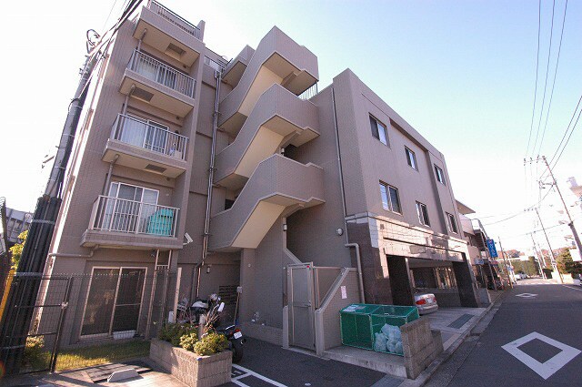 ロマネパーク大倉山の物件外観写真