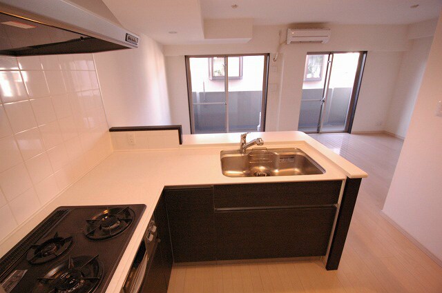 ロマネパーク大倉山の物件内観写真