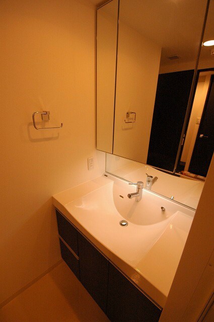 ロマネパーク大倉山の物件内観写真