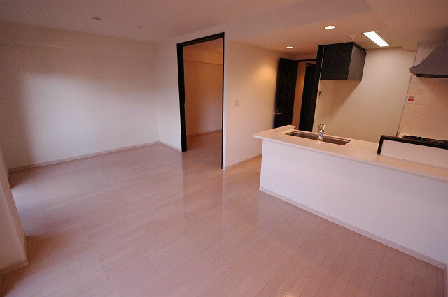 ロマネパーク大倉山の物件内観写真