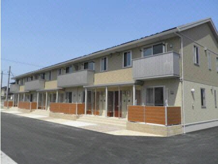 富山県高岡市中川栄町の物件外観写真